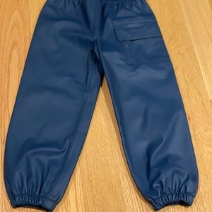 Hatley rain pants - navy blue. Children size 4.